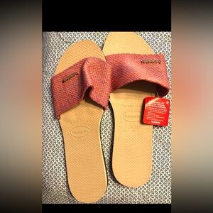 NWT Havaianas slide